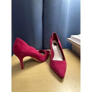 Beautiful Rich Raspberry ** Suede Heals ** [White House, Black Market] WHBM
